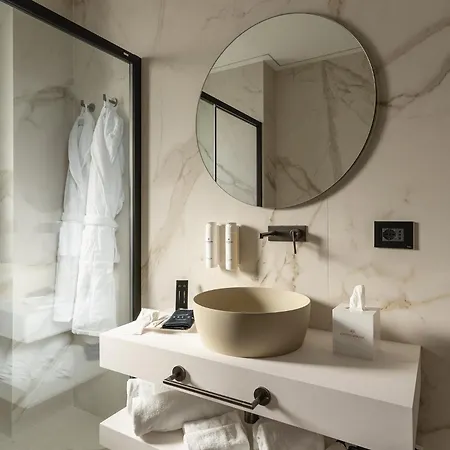 Couette-café Park Penthouse & Pool - Heated Pool -