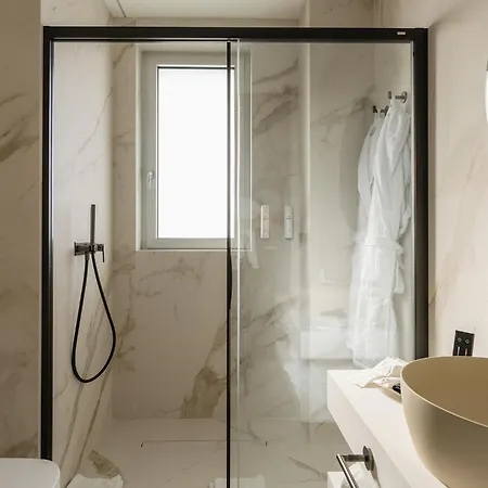 Couette-café Park Penthouse & Pool - Heated Pool -