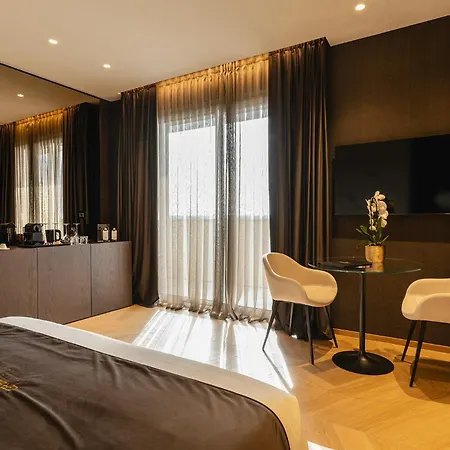 Couette-café Park Penthouse & Pool - Heated Pool -