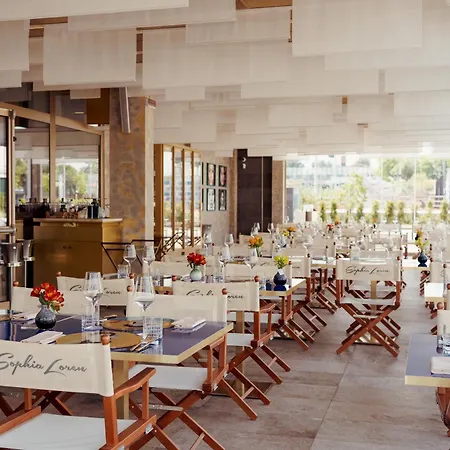 Couette-café Park Penthouse & Pool - Heated Pool - Bari