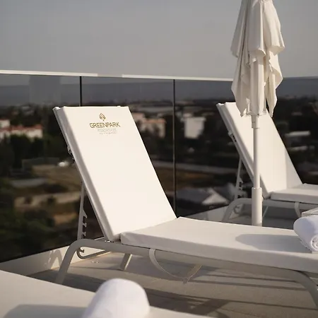 Park Penthouse & Pool - Heated Pool - Бари