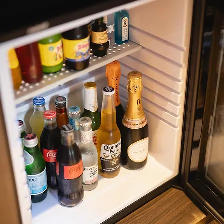 Park Penthouse & Pool - Heated Pool - Couette-café Bari