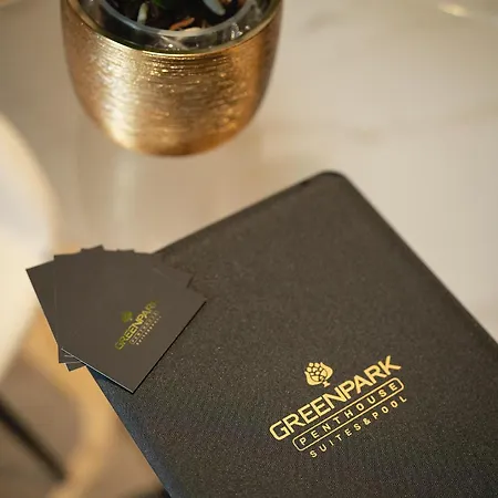 Park Penthouse & Pool - Heated Pool - 4* Bari