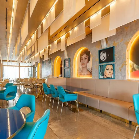 Couette-café Park Penthouse & Pool - Heated Pool - 4*