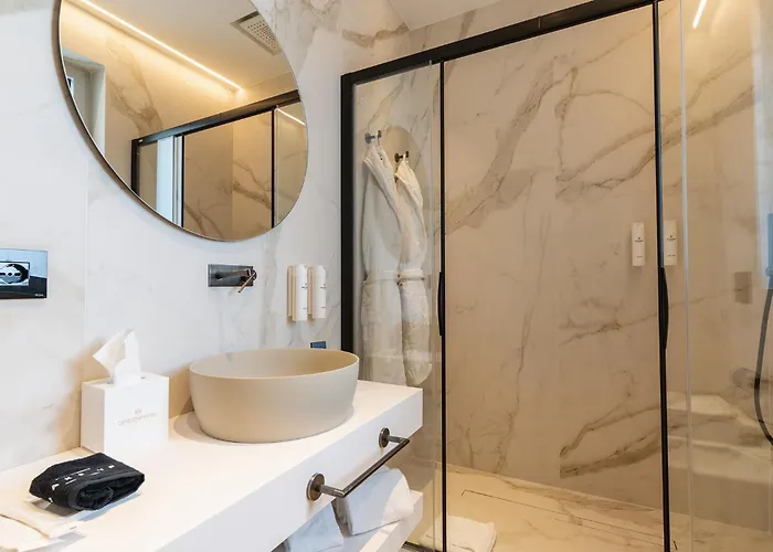 Park Penthouse & Pool - Heated Pool - Bed and Breakfast 4*