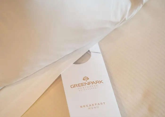 Park Penthouse & Pool - Heated Pool - 4*