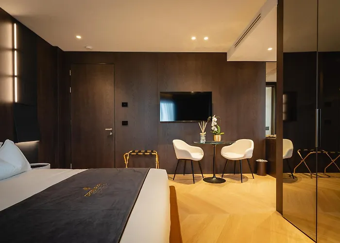 Bed and Breakfast Park Penthouse & Pool - Heated Pool - 4*