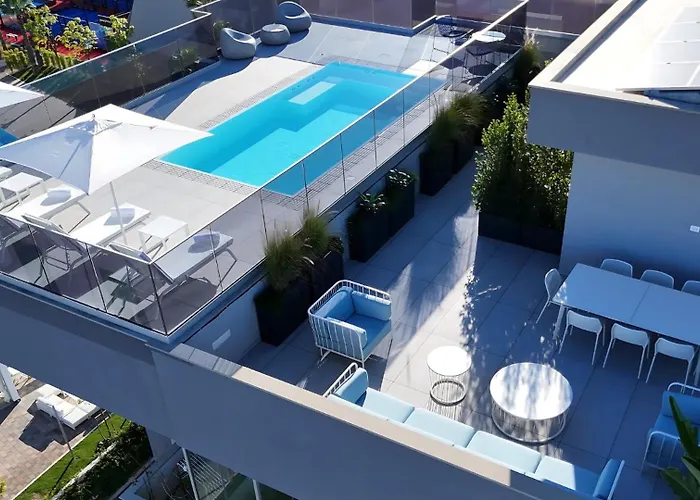 Park Penthouse & Pool - Heated Pool - Bed and Breakfast Μπάρι