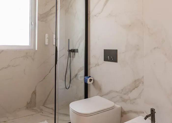 Park Penthouse & Pool - Heated Pool - Bed and Breakfast Μπάρι