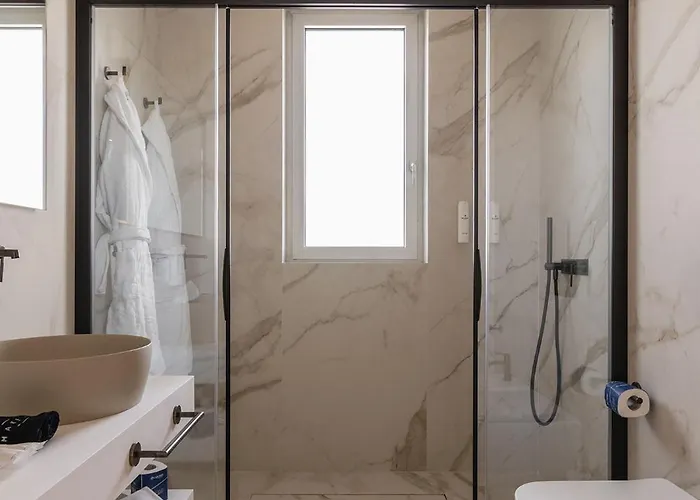 Park Penthouse & Pool - Heated Pool - Bed and Breakfast Μπάρι