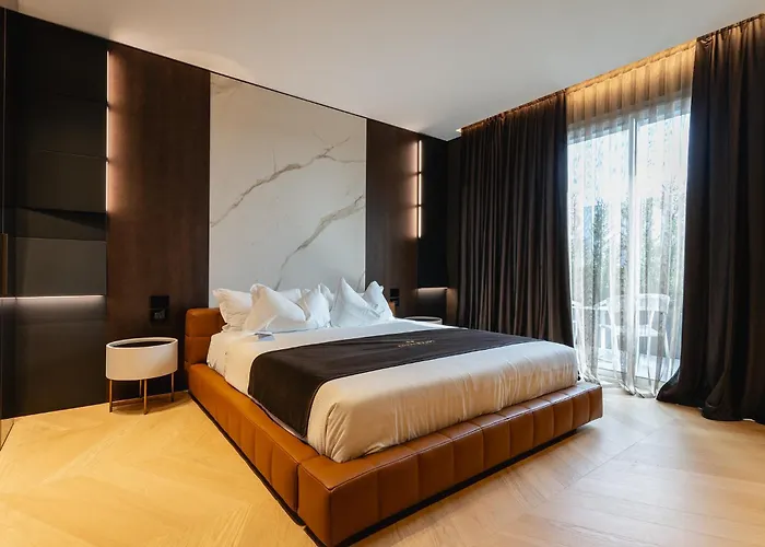 Park Penthouse & Pool - Heated Pool - Bed and Breakfast Μπάρι