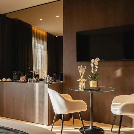 Park Penthouse Suite&pool - Heated Pool - 4*