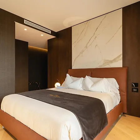 לינה וארוחת בוקר Park Penthouse & Pool - Heated Pool - 4*