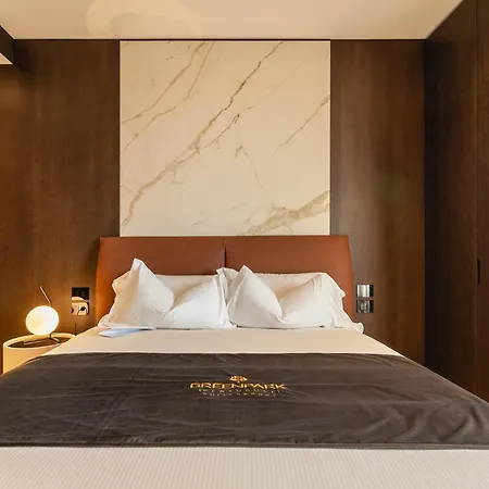 Park Penthouse & Pool - Heated Pool - Bed & Breakfast Bari