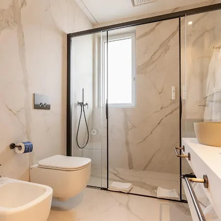 Park Penthouse Suite&pool - Heated Pool - 4*