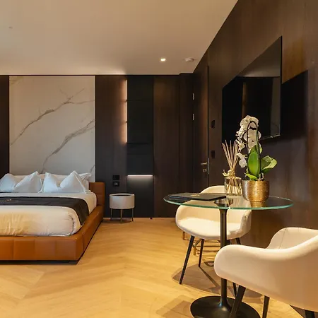 Park Penthouse Suite&pool - Heated Pool - 4*