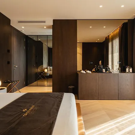 Park Penthouse Suite&pool - Heated Pool -
