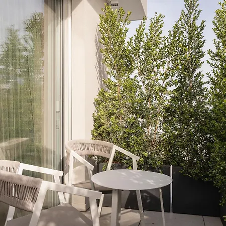 לינה וארוחת בוקר Park Penthouse & Pool - Heated Pool - בארי