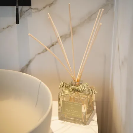 Park Penthouse & Pool - Heated Pool -