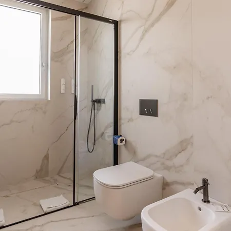 Park Penthouse Suite&pool - Heated Pool - Bed & Breakfast Bari