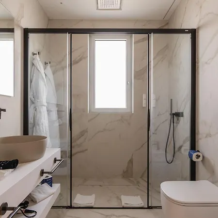 Park Penthouse & Pool - Heated Pool - Bed and Breakfast Μπάρι