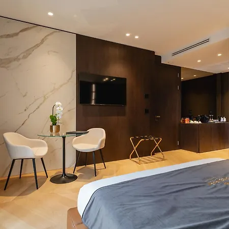 Bed and Breakfast Park Penthouse & Pool - Heated Pool -