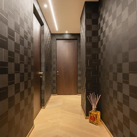 Park Penthouse Suite&pool - Heated Pool - 4* Bari