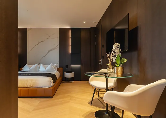 Park Penthouse & Pool - Heated Pool - 4*