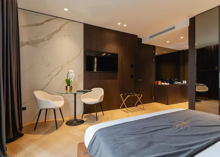 Bed & Breakfast Park Penthouse & Pool - Heated Pool -